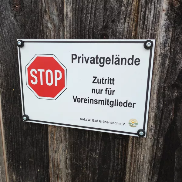 Schild am Eingang